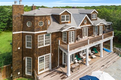 108 middle line hwy water mill  Listing by: Brown Harris Stevens Hamptons